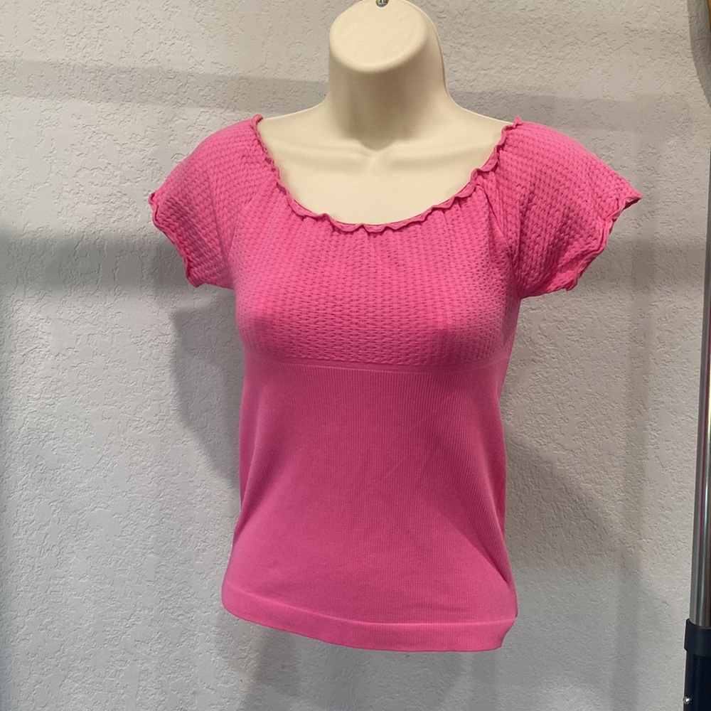 Guess fitted cap sleeve top